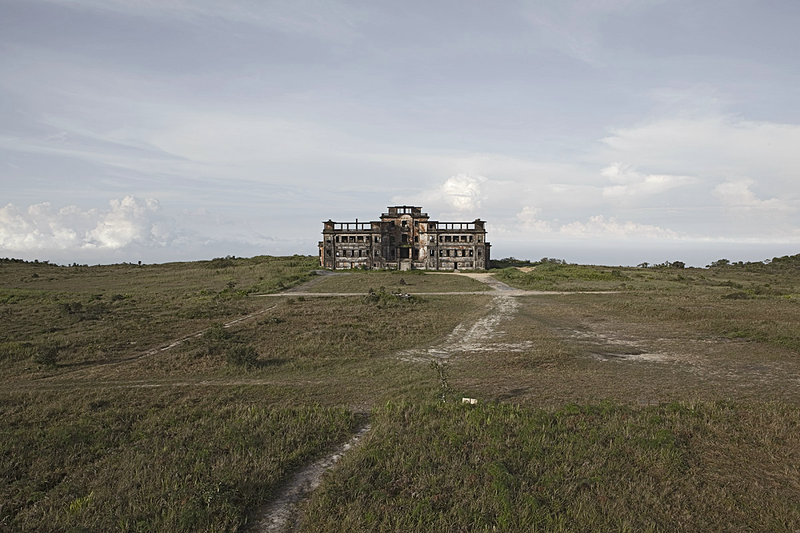 Illustration for article titled The Eerie Ruins of 11 Abandoned Hotels